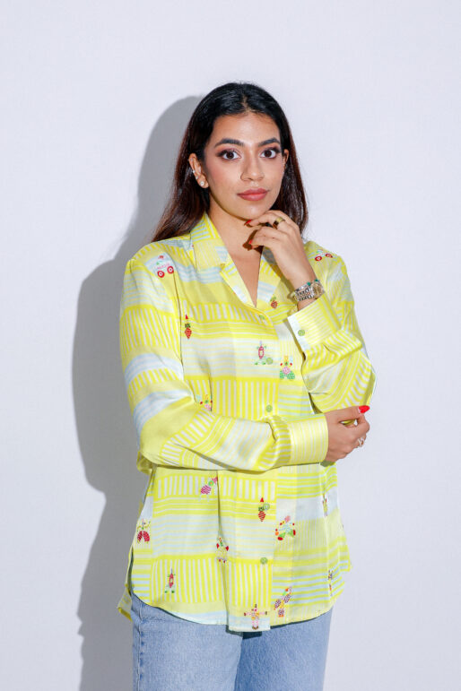 levitating blouse
